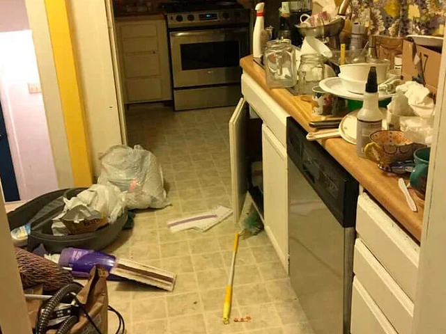 Уборка квартиры после установки кухонного островка